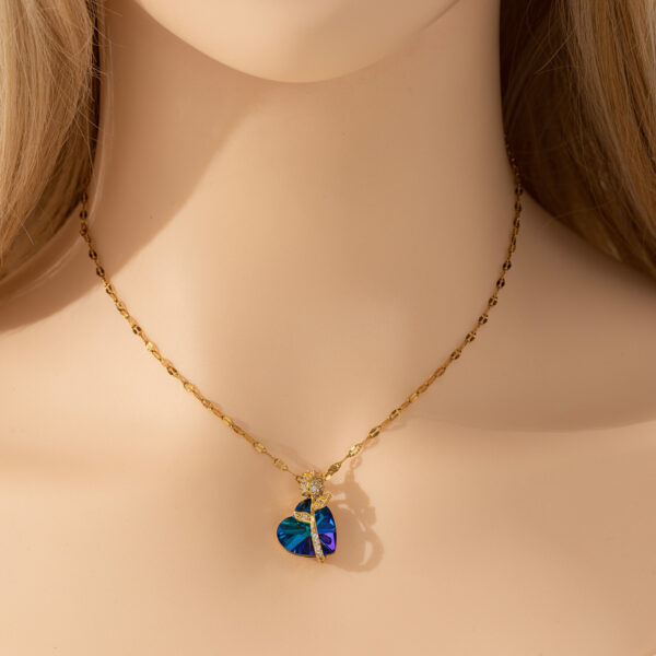 Women's Fashion Sapphire Heart Pendant Necklace - Image 3