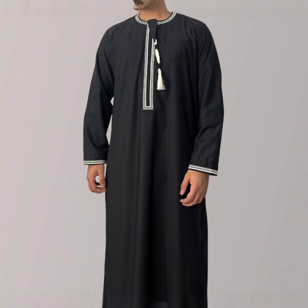Solid Color Round Neck Embroidered Thick Tassel Oman Gowns Saudi Arabia Men - Image 2