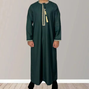 Solid Color Round Neck Embroidered Thick Tassel Oman Gowns Saudi Arabia Men