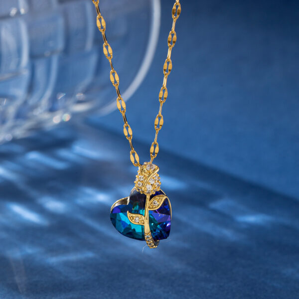 Women's Fashion Sapphire Heart Pendant Necklace - Image 4