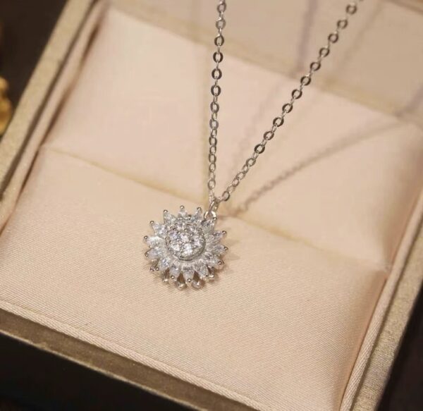 Rotatable Sunflower Necklace Full Of Diamonds - Image 4